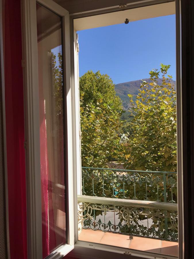 Bar Hotel De La Place Mezel (Alpes-de-Haute-Provence) Exterior photo
